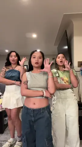 🤙🏽 #fyp #nelly #grillz #triplets #slide #smooth 