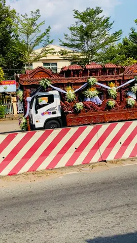 Đoàn xe tang đưa tiễn Ngoại về nơi an nghỉ cuối cùng . #tanglebinhduong #traihombatruc 