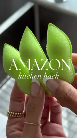 How do you clean your bottles? This bean shape sponges are under 10$ so you can shop them now for kids bottle cleaning.#bottlecleaning #bottlehacks #kidshacks #hauseaccessories 
