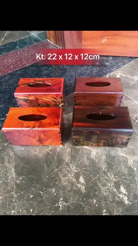 Hộp đựng giấy ăn , chất liệu gỗ Trắc Việt, vân veo chun sụn víp, nhìn rất sang chảnh khi phòng ăn nhà bạn có sản phẩm này. Lh📞0973168682 để chốt cho mình 1sp