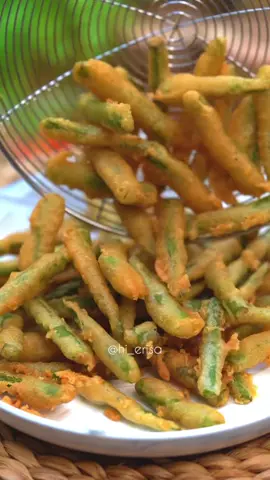Nagih banget 🤤 disini aku pake baby buncis, manis dan krenyes krenyes 😍 cobainn dirumah 🤤 buncis crispy cabe garam ala erisa 🫶 selamat mencoba #resephierisa #buncis #bunciscrispy #bunciscabegaram 