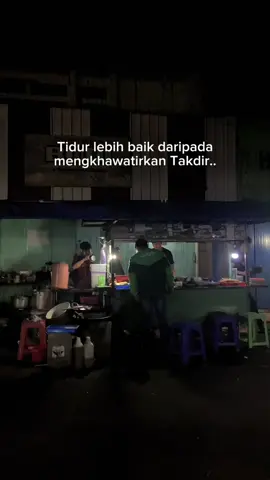 Tidur lebih baik daripada mengkhawatirkan Takdir.. Aw kama qola Gus Baha' #story #fypシ #reminder #quotes 