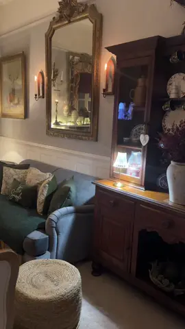 Happy Sunday my Darlings ❤️😘 #sittingroom  #sittingroomdecor  #farmhousedecor  #countryhouse  #interiordesign  #lovemyhome  #interiorstyle  #cosyhome  #farmhouse  #countryhome  #countryhouse  #interior  #interiordecor #vintageinspired  #