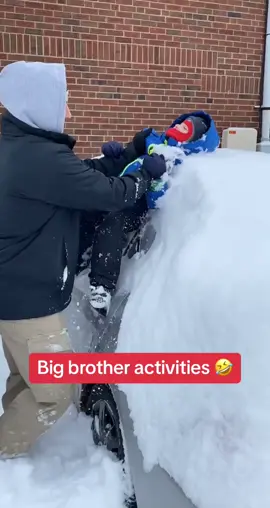 Efficient 🤣 #bigbro #brothers #littlebrother #Siblings #snow (via @Kennedy Martinez)