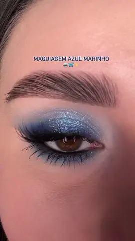 Tutorial maquiagem azul marinho 🦋💙✨ Sigam a nossa loja no insta @dellamakes__ #makeup #makesimples #azul #maquiagem #passoapasso #lojademaquiagem #belezafeminina #fory #foryoupage #tutorial #goiania #lojademaquiagem #viral #explore #fyp #poderfeminino #autocuidado 