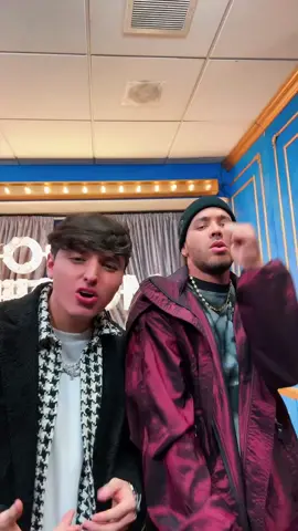 A quien extrañas? 👀