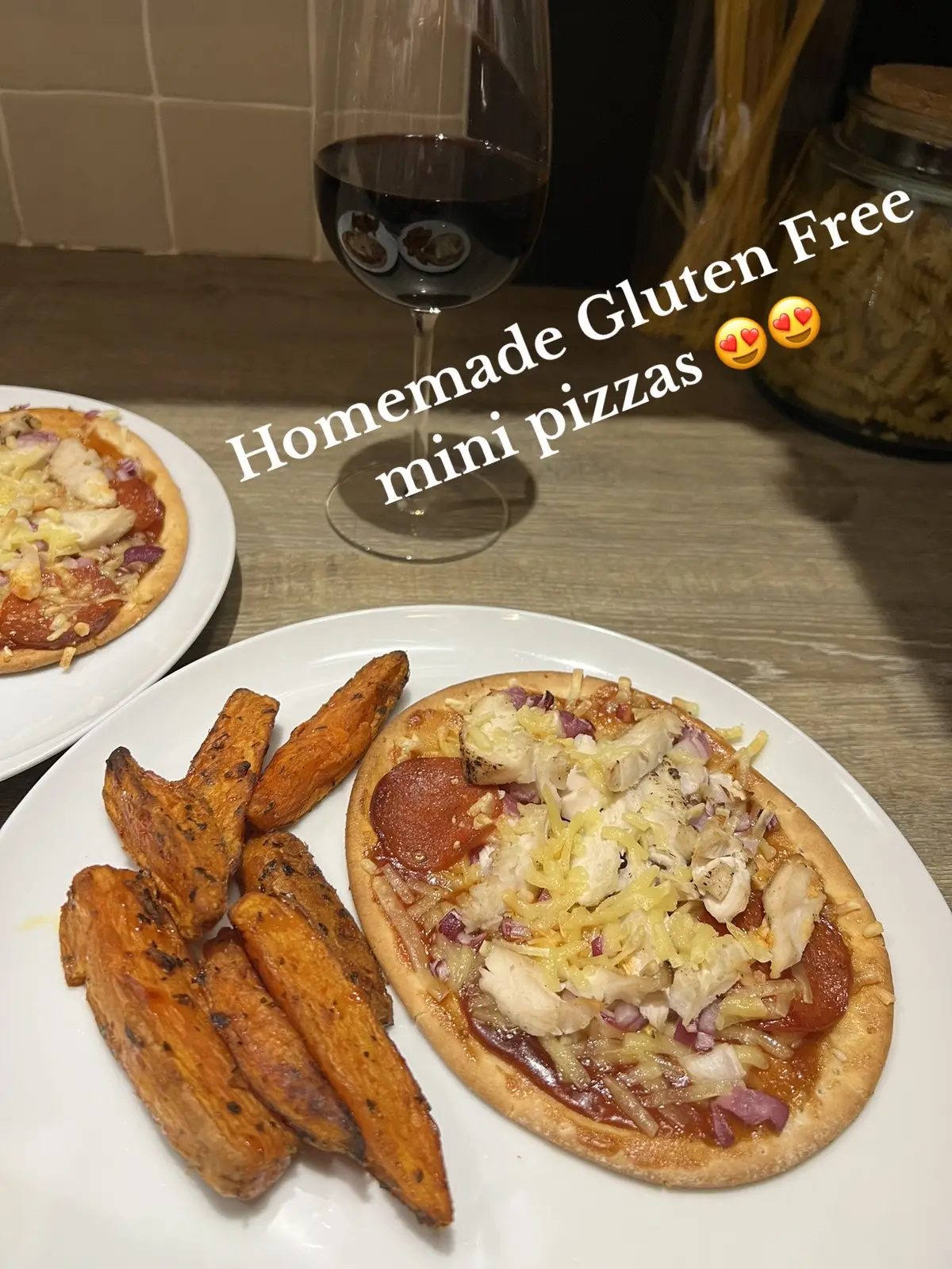 Homemade GF mini pizzas 😍  #sundaydinner #glutenfree #foryoupage 