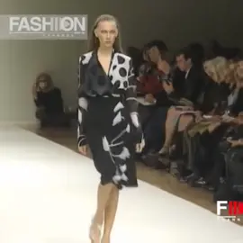 🇧🇷 Talytha Pugliesi y 🇷🇺 Colette Pechekhonova modelando para Balmain SS 2001 #talythapugliesi #colettepechekhonova #balmain 