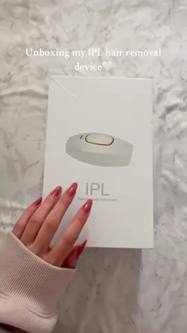 Get rid of those hairs with the IPL hair removal instrument😊 #IPL #hairremoval #fypシ #ValentinesDay #iplhairremoval #laserhairremoval #skincare 