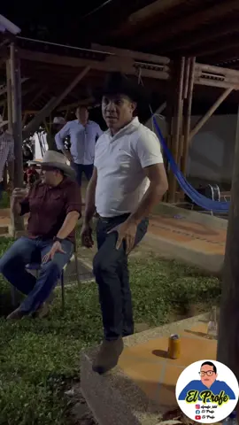 El cantante de los pobres - Wilmer Tovar 🤠 #Colombia #Casanare #Venezuela #Viral #Video #TikTok #Amigos #Musica #Musicaenvivo #Colaboracion #Joropo @13wilmerjosetovar 