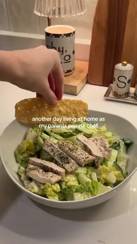 on tonights menu; healthy chicken caesar 🍋 #caesarsalad #cookingathometiktoktv #healthydinneridea 