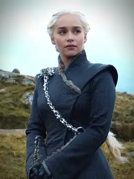 #emiliaclarke #kaleesi #daenerystargaryen #dragonedit #motherofdragons #gameofthrones #juegodetronos #dracarys #dragon #drogon #rhaega #viserion 
