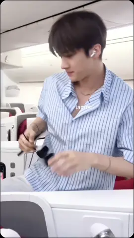 gấc mê gấc iu 🫶🫶 #airport #boychina #traitrung #traidep #yanan #diêman #dieman #闫桉 