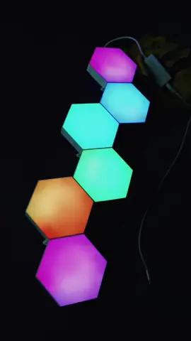 These LED accent lights are pretty cool. #ledhexagonlights #leds #ledlights #accentlighting 