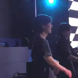 o show do águia 🦅  #fyy #taekook #taehyung #jungkook #btsarmy #melodymarcantes #musicaparaense 