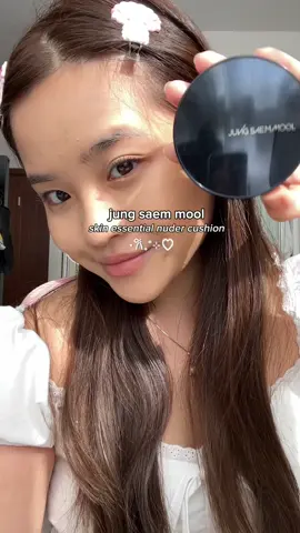 testing the viral jung saem mool skin nuder cushion 🌟💋 let me know your thoughts! #kbeauty #jungsaemmool #beautysg #sgbeauty #beautyreviews 