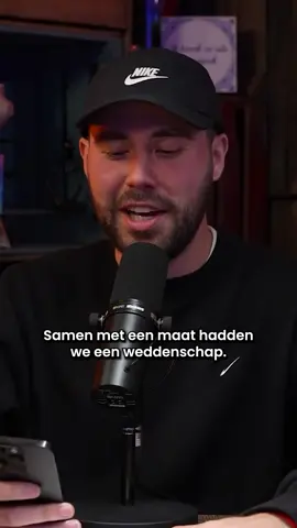 Steen, papier, schaar verliezen = 💩 in de AFAS. Ga naar de link in bio voor 60 dagen gratis Podimo. 