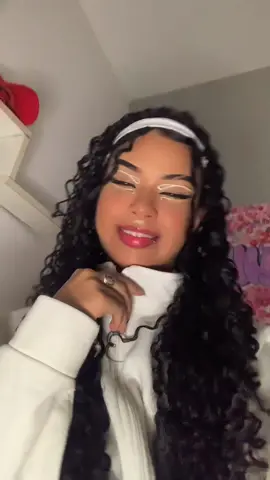 ele sou eu #lulusales #luisasales #asales #makeup #cachorro #delineado #foryou 