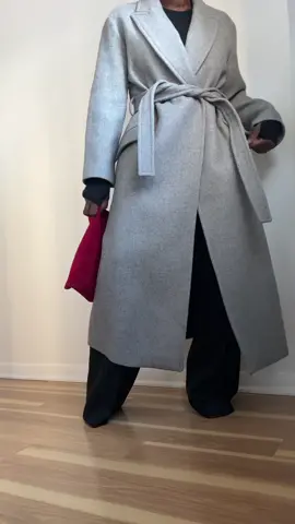 Grey or cream belted coat🤍🤍    #winteroutfit #wintercoat #beltedcoat #neutralstyle #minimalstyleoutfit #greycoat #creamcoat 