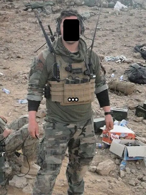 He always has her with him. True love❣️ #military #army #miltok #soldier #riives_military #Love #picture || cr: @Military_speciall