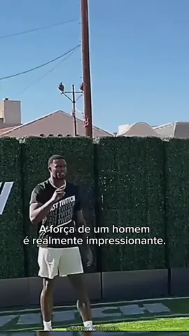 Que salto foi esse? siga-me para mais vídeos assim! 🐺 . . . . #fy #fyp #salto #pulo #masculine #masculineenergy #homemforte #impressionante  #jordan #basquete  #altura #edit #inspiração #motivação 
