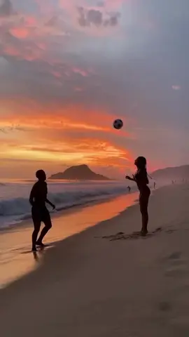 😍 POV: La cita perfecta 🎥 @xi.crowns #couplegoals #goals #lacitaperfecta #tiktokfootballacademy #deportesentiktok #pibes #futbol #football #aesthetic #skills #highlights 