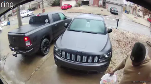 “Gah damn you ice!” 🤣🤣🤣💀💀💀#tulsa #icestorm #winter #badweather #snow #ice #falls #slip #oklahoma #ram #jeep #crossfit 