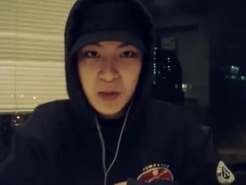 Y'all don't know how obsessed I was with this vid of TOP beatboxing. I looked like an idiot in class everyday for copying him. 🤣 #TOP #choiseunghyun #choiseunghyuntop #TTTOP #BigbangTOP #Bigbang #Tabi #bigbangtabi