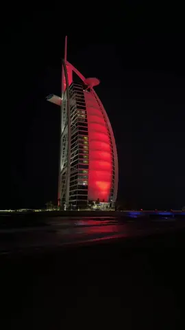 من يلوم القلب في حب دبي ✨. #دبي #دبي🇦🇪 #برج_العرب #dubai #dubai🇦🇪 #الامارات #🇦🇪 #بحر ….