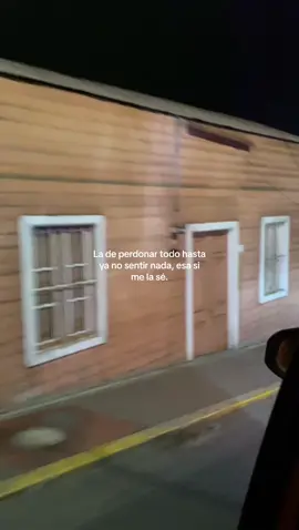 Si te sientes mal o no tienes a alguien qué te escuché, escribeme al ig, tal vez te alegre tu día ❤️‍🩹