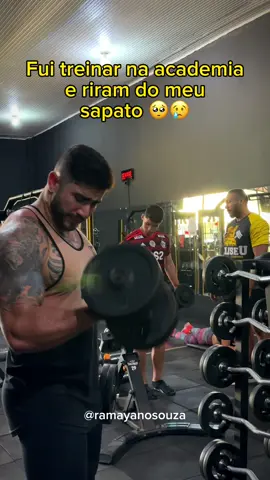 Não pode nem treinar mais em paz 😢🥺 #trendsapato #riramdomeusapato #acre 