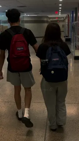 Esa noche nunca lo pensé 🫀 #humbe #confieso #musica #parati #perdilanociondeltiempo #tebese #foryou #foryoupage #fy #rolitaschidas #greenscreen 