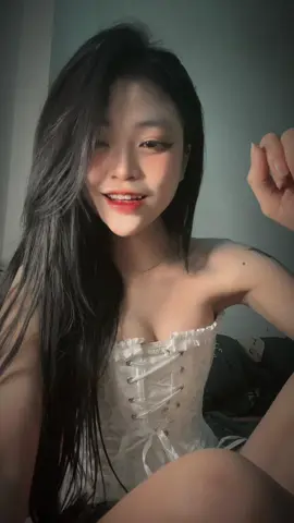 Bóng ai đã phai tàn rồi . Lạnh này có ai ngồi sau ôm thì thích #bikergirl #xuhuong #NhanVatChinh 