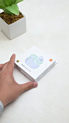 We're serving you #NothingButYourBeat with the newest #RedmiBuds5Pro! 🎶 Now available at a discounted price until January 25