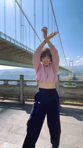 🤣🤣🤣les bailo la danza más popular de China: 科目三kemusan😆#kemusan #科目三 #parati #fyp #trend #giselawang #baile 