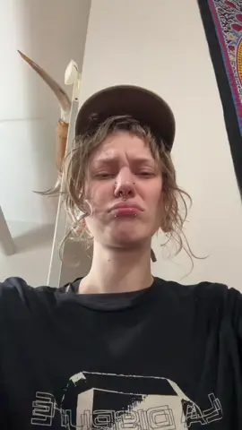 #stitch with @TempleArtTattoo BELLYBUTTONS BLACKED OUT 