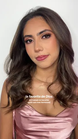 amo mi trabajo🤩 IG: manesh.reyco #guatemala #maquillista #makeupartist #fyp #antiguaguatemala #maquillajesocial 