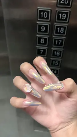 Mới làm được bộ Nail ưng ý kiểu, đi đâu cũng ngắm đi đâu cũng chụp 🤌 #xuhuong #tet2024 #nailbox #naildesigns #nailboxthietke #songelphukiennailmi #nails #nailmoimoingay 