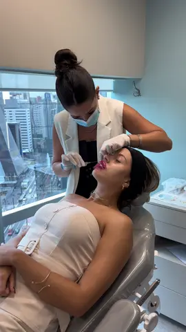 Fiz preenchimento na olheira! 😱 #preenchimentodeolheiras #olheirasprofundas #olheiras #comotirarolheira 