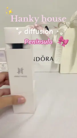 ใครอยากมีห้องหอมสไตล์ดอกไม้ ต้องจัดเลย ใช้แล้วรู้สึกเหมือนห้องลูกคุณ💐✨🌷🎀 #hankyhouse #ของดีบอกต่อ #รีวิวของใช้ #ก้านไม้หอมปรับอากาศ #KOLLAB #ก้านไม้หอมหลักร้อย #diffusion #ก้านไม้หอมกลิ่นโรงแรมหรู 