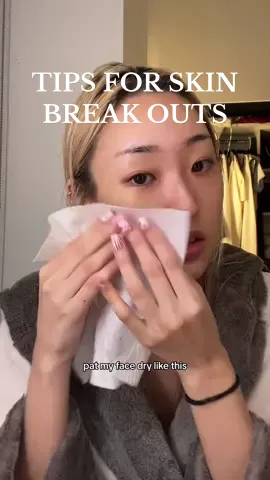 Disposable face towels for lazy girls like me🥹 so much more sanitary and easy. IF YOU KEEP BREAKING OUT, CHECK YOUR TOWELS!!🫧