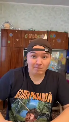 раиска даёт пощёчину вадику а он ему 10ч #макидония #смертельныйфайл #макидония #лоботамия #макидония #смертельныйфайл 