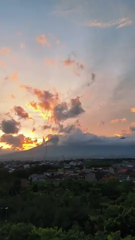 sore hari di Kota Malang #senja #maghrib #sore 