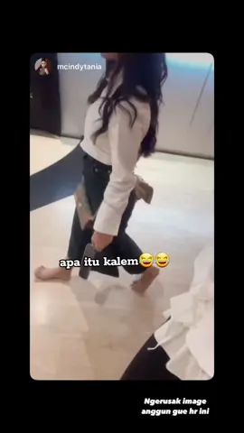 nyeker🤣🤣🤣#fuji #fujiantiutami #fyp #fypシ #fujiantiutami @Fujiiian 