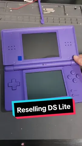 Reshelling DS Lite in a purple Extremrate shell #SmallBusiness #nintendo #retrovideogames #retrogaming #retromodding #videogamerepair #electronicrepair #consolerepair  #ConSantanderConecto 