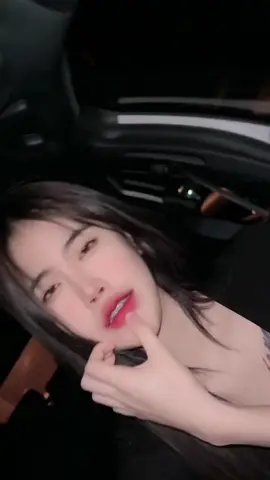 😎#เต้นยั่ว #คนดังในtiktok #IZE222 #คนดัง #น่ารัก