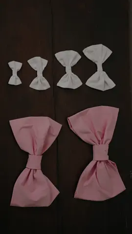 try sewing 1 bow today.... or 6!  in our pdf sewing pattern bow pack called Begonia we added 6 different sizes! you don't only get these basic shapes but also all the bows styles you could ever dream of!  including cosplay bow sizes!  . ⟡ Pattern @stitchmaiden - Daffodil  [link in bio - Shop now] 6 DIFFERENT SIZES  . ⟡ Hashtags #Stitchmaiden #cosplay #historybounding #vintagefashion #academiaaesthetic #sewingforyoupage #sewingpattern #pdfsewingpattern #sewingtiktok #sewingtiktok #bow #coquetteaesthetic 