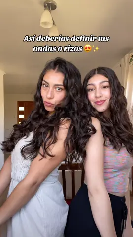 Ig:Valegutierre_z Definición de hermanas 👭🏻 #definicionderizos #cabelloondulado #rutinadecabello #hermanas💜 #mousse #pichara #CapCut 