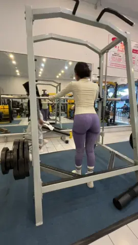 knp jari nya ikutan gerak sih😭