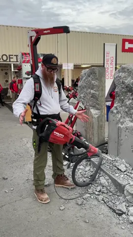 Check out this Hilti BackPack Crane. Its the T-22 Nuron Tool Balancer. It take all the weight off your arms. #tools #construction #hiltitools #hilti 